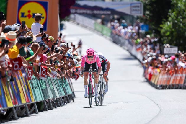 CYCLING - Tour of Austria 2026 SANKT JOHANN,AUSTRIA,10.JUL.26 - CYCLING - Tour of Austria, stage 3, Lienz - Sankt Johann im Pongau. Image shows Neilson Powless (USA EF Education - EasyPost) and Igor Arrieta Lizarraga (ESP UAE Team Emirates XRG).  GEPAxpictures xDavidxGeieregger