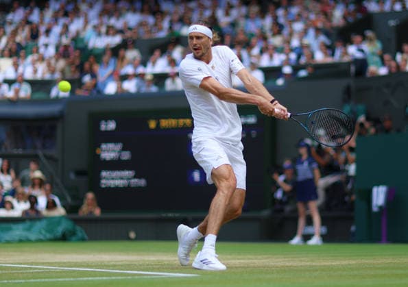 Wimbledon Championships 2026, Day 12, AELTC Wimbledon, London, UK - 10 07 2026 Alexander Zverev (GER) in action during his semi Final match against Arthur Fery (GBR) in the 2026 Wimbledon Championships at the AELTC London London AELTC Wimbledon London GBR, UK NEWSPAPERS OUT Copyright: xMarkxGreenwoodx