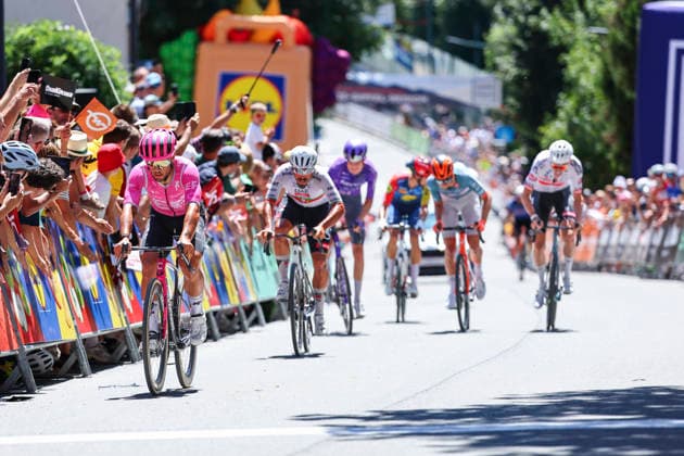CYCLING - Tour of Austria 2026 SANKT JOHANN,AUSTRIA,10.JUL.26 - CYCLING - Tour of Austria, stage 3, Lienz - Sankt Johann im Pongau. Image shows Vincenzo Albanese (ITA EF Education - EasyPost) and Antonio Tomas Morgado (POR UAE Team Emirates XRG).  GEPAxpictures xDavidxGeieregger