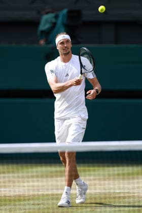 Alexander Zverev celebrates victory in his semi final match Wimbledon Tennis Championships, Day 12, The All England Lawn Tennis and Croquet Club, London, UK - 10 Jul 2026London The All England Lawn Tennis and United Kingdom  Copyright: xJamesxMarsh Shutterstockx 16981029dk