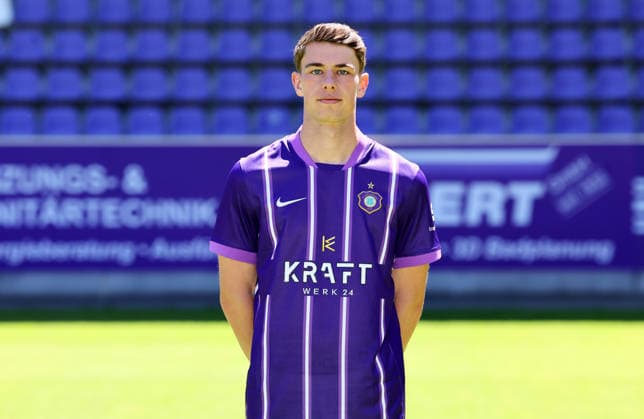 Erz.Aue - Teamfoto Regionalliga Nordost Tim Maciejewski (27, Aue), FC Erzgebirge Aue; Regionalliga Nordost,Ê Porträttermin, 2026 2027, , Aue, 09.07.2026, Erzgebirgsstadion, Fußball, Regionalliga Nordost, Nur für journalistische Zwecke. Only for editorial use! , *** Erz Aue Team Photo, Northeast Regional League, Tim Maciejewski, 27, Aue, FC Erzgebirge Aue, Northeast Regional League, Portrait Session, 2026–2027, , Aue, July 9, 2026, Erzgebirgsstadion, soccer, Northeast Regional League, For journalistic purposes only, Picture Point