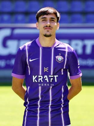 Erz.Aue - Teamfoto Regionalliga Nordost Chadi Ramadan (17, Aue), FC Erzgebirge Aue; Regionalliga Nordost,Ê Porträttermin, 2026 2027, , Aue, 09.07.2026, Erzgebirgsstadion, Fußball, Regionalliga Nordost, Nur für journalistische Zwecke. Only for editorial use! , *** Erz Aue Team Photo, Northeast Regional League, Chadi Ramadan 17, Aue, FC Erzgebirge Aue, Northeast Regional League, Portrait Session, 2026–2027, , Aue, July 9, 2026, Erzgebirgsstadion, soccer, Northeast Regional League, For editorial use only, Picture Point