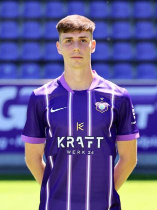Erz.Aue - Teamfoto Regionalliga Nordost Levi Wagner (14, Aue), FC Erzgebirge Aue; Regionalliga Nordost,Ê Porträttermin, 2026 2027, , Aue, 09.07.2026, Erzgebirgsstadion, Fußball, Regionalliga Nordost, Nur für journalistische Zwecke. Only for editorial use! , *** Erz Aue Team Photo, Northeast Regional League, Levi Wagner 14, Aue, FC Erzgebirge Aue, Northeast Regional League, Portrait Session, 2026–2027, , Aue, July 9, 2026, Erzgebirgsstadion, Soccer, Northeast Regional League, For editorial use only, Picture Point