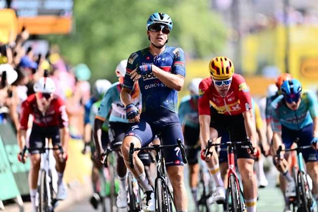 Tour de France 2026 Stage 7 BORDEAUX, FRANCE - JULY 10 : Merlier Tim (BEL) of Soudal Quick-Step wins the sprint, second place for Waerenskjold Soren (NOR) of Uno-X Mobility, third place for Girmay Biniam (ERI) of NSN Cycling Team during stage 7 of the 113rd edition of Tour de France an UCI World Tour 2.UWT cycling road race stage for Men Elite of 175 km with start in Hagetmau and finish in Bordeaux on July 10, 2026 in Bordeaux, France, 10 07 2026 Bordeaux France  Copyright: xLucaxBettinix