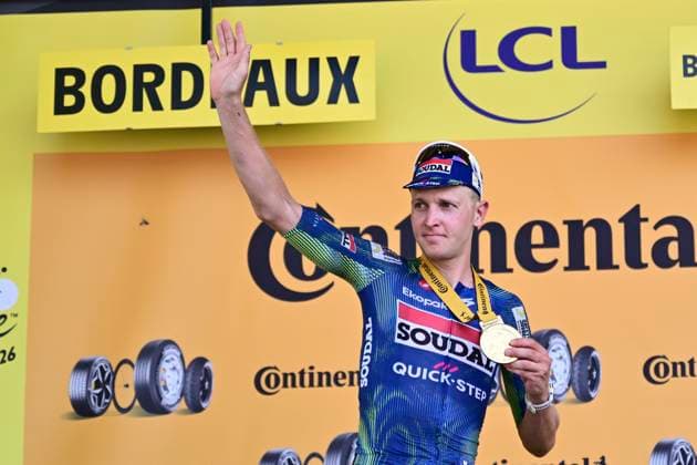 Tour de France 2026 Stage 7 BORDEAUX, FRANCE - JULY 10 : Merlier Tim (BEL) of Soudal Quick-Step pictured during the podium ceremony of stage 7 of the 113rd edition of Tour de France an UCI World Tour 2.UWT cycling road race stage for Men Elite of 175 km with start in Hagetmau and finish in Bordeaux on July 10, 2026 in Bordeaux, France, 10 07 2026 Bordeaux France  Copyright: xPeterxDexVoechtx