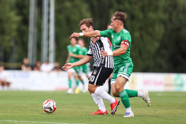 Besiktas v Mattersburg - Friendly MATTERSBURG, AUSTRIA - JULY 10: Semih Kilicsoy (L) of Besiktas in action during a pre-season friendly match between Besiktas and Mattersburg at Pappelstadion in Mattersburg, Austria, on July 10, 2026. Muhammed Ali Yigit Anadolu Mattersburg Austria. Editorial use only. Please get in touch for any other usage.  Copyright: x2026xAnadoluxMuhammedxAlixYigitx