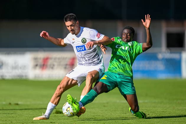 SOCCER - Wattens vs Zhytomyr, test match SCHWAZ,AUSTRIA,10.JUL.26 - SOCCER - ADMIRAL Bundesliga, Premier League, WSG Tirol vs FC Polissya Zhytomyr, test match. Image shows Gio Maisurdaze (Zhytomyr) and Michael Olakigbe (Wattens).  GEPAxpictures xDanielxSchoenherr