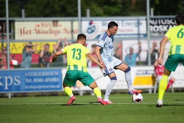 HULSHORST , 10-07-2026, Sportpark De Eendracht , season 2026 2027 , Pre season football . Match between Ajax and AEK Larnaca , Picture shows AEK Larnaca player Yahav Gurfinkel and Ajax player Steven Berghuis Ajax - AEK Larnaca (friendly)  x204962902x Copyright: