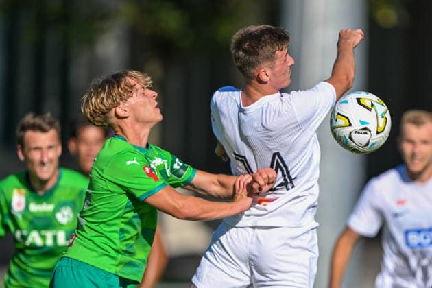 SOCCER - Wattens vs Zhytomyr, test match SCHWAZ,AUSTRIA,10.JUL.26 - SOCCER - ADMIRAL Bundesliga, Premier League, WSG Tirol vs FC Polissya Zhytomyr, test match. Image shows Raphael Gschoesser (Wattens) and Lindon Emerllahu (Zhytomyr).  GEPAxpictures xDanielxSchoenherr