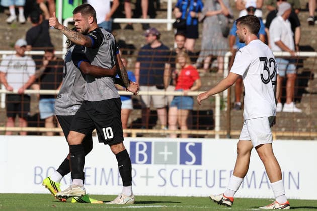 10.07.2026, xrekx, Fussball Testspiel, VfR Mannheim - SV Waldhof Mannheim v.l. Torjubel nach dem Tor zum celebrating the goal celebrate 0:1 durch Julian Ulbricht (SV Waldhof Mannheim) mit Nolan-Xavier Muteba N Tumba (SV Waldhof Mannheim) (DFL DFB REGULATIONS PROHIBIT ANY USE OF PHOTOGRAPHS as IMAGE SEQUENCES and or QUASI-VIDEO) Mannheim *** July 10, 2026, xrekx, soccer exhibition match, VfR Mannheim vs. SV Waldhof Mannheim: Goal celebration after Julian Ulbricht scored the 0–1 goal for SV Waldhof Mannheim, featuring Nolan, Xavier, Muteba, and N. Tumba. SV Waldhof Mannheim. DFL and DFB regulations prohibit any use of photographs as image sequencesENCES and or QUASI-VIDEO Mannheim
