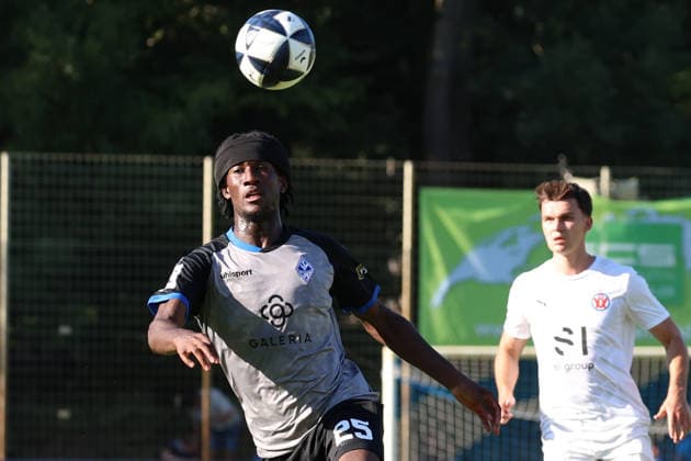 10.07.2026, xrekx, Fussball Testspiel, VfR Mannheim - SV Waldhof Mannheim v.l. Jid Okeke (SV Waldhof Mannheim) (DFL DFB REGULATIONS PROHIBIT ANY USE OF PHOTOGRAPHS as IMAGE SEQUENCES and or QUASI-VIDEO) Mannheim *** July 10, 2026, xrekx, soccer exhibition match, VfR Mannheim vs. SV Waldhof Mannheim v l Jid Okeke SV Waldhof Mannheim DFL DFB REGULATIONS PROHIBIT ANY USE OF PHOTOGRAPHS as IMAGE SEQUENCES and or QUASI-VIDEO Mannheim