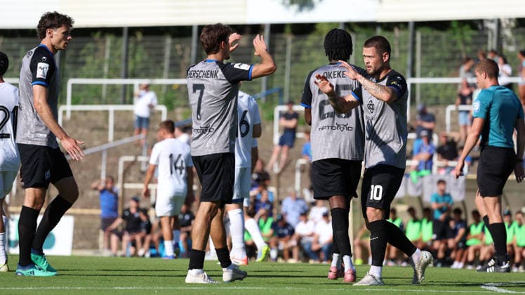 10.07.2026, xrekx, Fussball Testspiel, VfR Mannheim - SV Waldhof Mannheim v.l. Torjubel nach dem Tor zum celebrating the goal celebrate 0:1 durch Julian Ulbricht (SV Waldhof Mannheim) (DFL DFB REGULATIONS PROHIBIT ANY USE OF PHOTOGRAPHS as IMAGE SEQUENCES and or QUASI-VIDEO) Mannheim *** July 10, 2026, xrekx, Soccer Friendly Match, VfR Mannheim vs. SV Waldhof Mannheim – Goal celebration after Julian Ulbricht’s goal (0–1) for SV Waldhof Mannheim. DFL and DFB regulations prohibit any use of photographs as image sequences and or quasi-video. Mannheim
