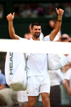 Novak Djokovic waves to the crowd after defeat in his semi final match Wimbledon Tennis Championships, Day 12, The All England Lawn Tennis and Croquet Club, London, UK - 10 Jul 2026London The All England Lawn Tennis and United Kingdom  Copyright: xJamesxMarsh Shutterstockx 16981029fj
