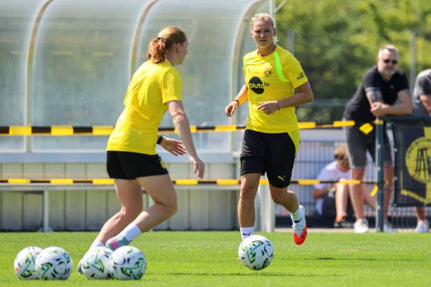 Dortmund, Deutschland: 10.07.2026 - Regionalliga West Frauen - Trainingsauftakt Borussia Dortmund Frauen Im Bild: Neuzugang Alexandra Popp (BVB) *** Dortmund, Germany, July 10, 2026, Regionalliga West Women: Borussia Dortmund Women Kick Off Training; Pictured: New Signing Alexandra Popp, BVB Copyright: HMBxMedia MadeleinexFantini