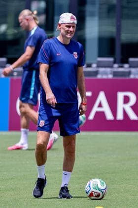 July 10, 2026, Fort Lauderdale, Florida, USA: Head Coach Stale Solbakken of Norway attends a Norway soccer team training session prior to a World Cup 26 Quarter-Final match between Norway and England. Fort Lauderdale USA - ZUMAa257 20260710_zsp_a257_016 Copyright: xChrisxArjoonx