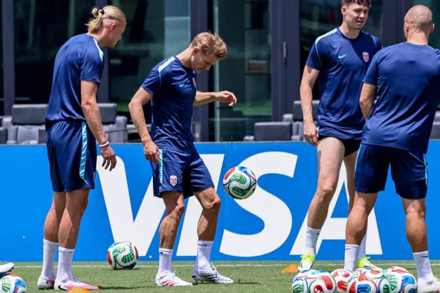 July 10, 2026, Fort Lauderdale, Florida, USA: Martin Odegaard 10 and Erling Haaland 9 of Norway attend a Norway soccer team training session prior to a World Cup 26 Quarter-Final match between Norway and England. Fort Lauderdale USA - ZUMAa257 20260710_zsp_a257_023 Copyright: xChrisxArjoonx