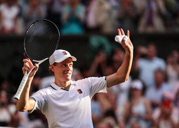 Jannik Sinner (ITA) jubelt nach dem Sieg, Jubel, Freude, Emotion, Herren Einzel, Men s Singles Tennis - Wimbledon 2026 - Grand Slam ITF ATP, Tennis Herren WTA, Tennis Damen - AELTC - London - - Great Britain - 10 July 2026. *** Jannik Sinner (ITA) celebrates after his victory; celebration, joy, emotion; Men s Singles; Men s Singles Tennis; Wimbledon 2026; Grand Slam; ITF; ATP; WTA; AELTC; London; Great Britain; July 10, 2026 Copyright: xJuergenxHasenkopfx