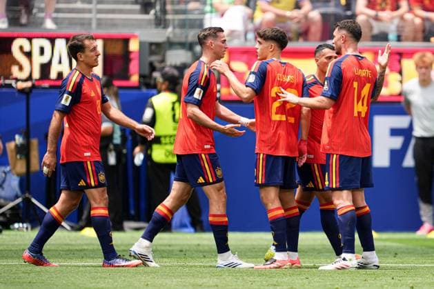 Fabian Ruiz of Spain scores to make it 1-0 and celebrates Spain v Belgium, 2026 FIFA World Cup, WM, Weltmeisterschaft, Fussball Quarter-final, Football, Los Angeles Stadium, California, USA - 10 Jul 2026Los Angeles Los Angeles Stadium California (CA) United States of America  Copyright: xIsmaelxAdnan Shutterstockx 16985787as