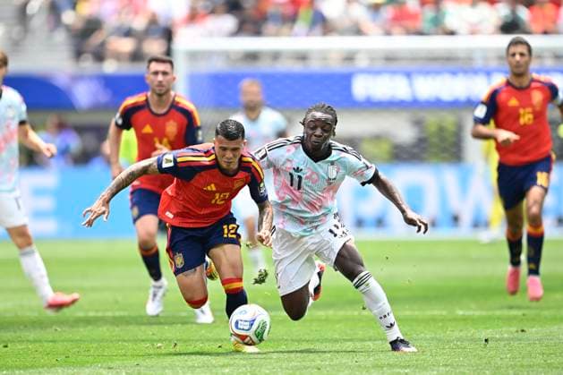 Spain vs Belgium - FIFA World Cup, WM, Weltmeisterschaft, Fussball 2026 LOS ANGELES, UNITED STATES OF AMERICA - JULY 10 : Porro Pedro defender of Spain, Doku Jeremy forward of Belgium pictured during the FIFA World Cup 2026 round of 8 match between Spain and Belgium at the SoFi stadium on July 10, 2026 in Los Angeles, United States of America, 10 07 2026 Los Angeles United States of America  Copyright: xNicoxVereeckenx