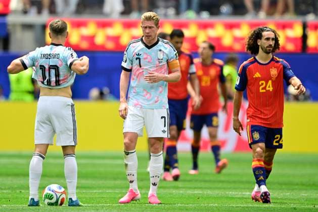 Spain vs Belgium - FIFA World Cup, WM, Weltmeisterschaft, Fussball 2026 LOS ANGELES, UNITED STATES OF AMERICA - JULY 10 : :Trossard Leandro forward of Belgium and De Bruyne Kevin forward of Belgium reacts to the goel of Ruiz Fabian midfielder of Spain pictured during the FIFA World Cup 2026 round of 8 match between Spain and Belgium at the SoFi stadium on July 10, 2026 in Los Angeles, United States of America, 10 07 2026 Los Angeles United States of America  Copyright: xJanxDexMeuleneirx