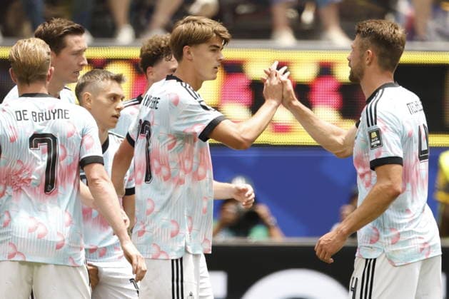 FIFA World Cup, WM, Weltmeisterschaft, Fussball 2026 quarterfinals - Spain vs Belgium Charles De Ketelaere (2-R) of Belgium celebrates with teammates after scoring the 1-1 equalizer during the FIFA World Cup 2026 quarterfinals match Spain against Belgium, in Los Angeles, USA, 10 July 2026. INGLEWOOD United States  Copyright: xCHRISTOPHERxTORRESx