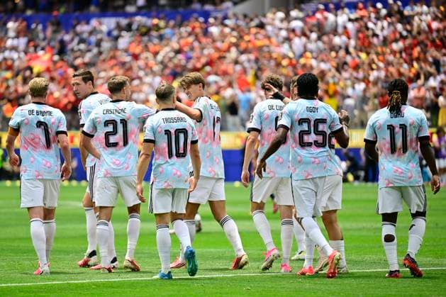 Spain vs Belgium - FIFA World Cup, WM, Weltmeisterschaft, Fussball 2026 LOS ANGELES, UNITED STATES OF AMERICA - JULY 10 : De Ketelaere Charles midfielder of Belgium celebrates scoring a goal with teammates pictured during the FIFA World Cup 2026 round of 8 match between Spain and Belgium at the SoFi stadium on July 10, 2026 in Los Angeles, United States of America, 10 07 2026 Los Angeles United States of America  Copyright: xJanxDexMeuleneirx