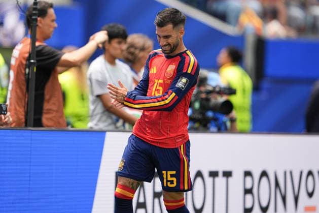 Ãlex Baena of Spain looks dejected Spain v Belgium, 2026 FIFA World Cup, WM, Weltmeisterschaft, Fussball Quarter-final, Football, Los Angeles Stadium, California, USA - 10 Jul 2026Los Angeles Los Angeles Stadium California (CA) United States of America  Copyright: xIsmaelxAdnan Shutterstockx 16985787be