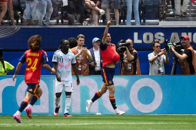 Spain v Belgium - FIFA World Cup, WM, Weltmeisterschaft, Fussball 2026 Fabian Ruiz of Spain celebrates after scoring the opening goal during the FIFA World Cup 2026 quarter final football match between Spain and Belgium. Inglewood United States Copyright: xNicolòxCampox