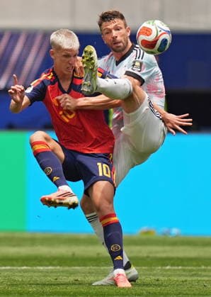 FIFA World Cup, WM, Weltmeisterschaft, Fussball 2026 quarterfinals - Spain vs Belgium Dani Olmo of Spain (L) and Brandon Mechele of Belgium in action during the FIFA World Cup 2026 quarterfinals match Spain against Belgium, in Los Angeles, USA, 10 July 2026. INGLEWOOD United States  Copyright: xSCOTTxSTRAZZANTEx
