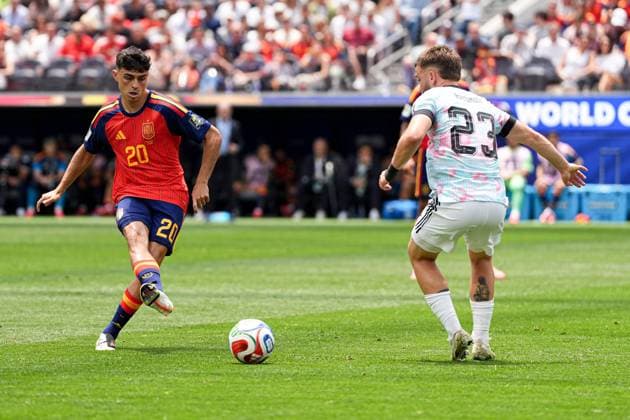 Pedri of Spain shoots at goal Spain v Belgium, 2026 FIFA World Cup, WM, Weltmeisterschaft, Fussball Quarter-final, Football, Los Angeles Stadium, California, USA - 10 Jul 2026Los Angeles Los Angeles Stadium California (CA) United States of America  Copyright: xIsmaelxAdnan Shutterstockx 16985787bl