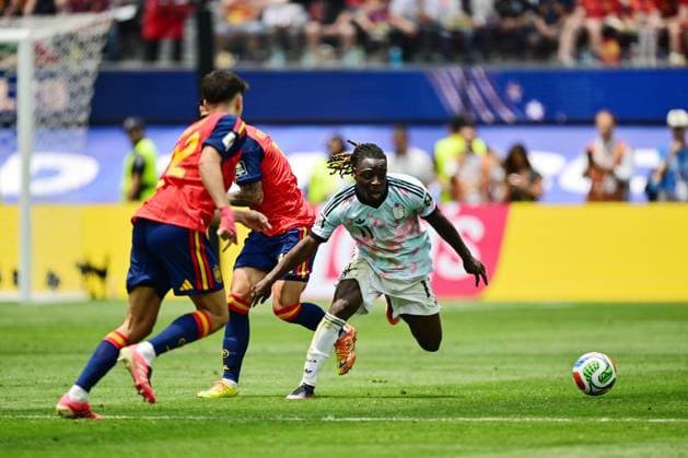 Belgium s Jeremy Doku pictured in action during a soccer game between Spain and Belgian national team, Nationalteam Red Devils, on Friday 10 July 2026 in Los Angeles, USA, in the 1 4 finals of the FIFA World Cup, WM, Weltmeisterschaft, Fussball 2026. DIRKxWAEM  x180904420x