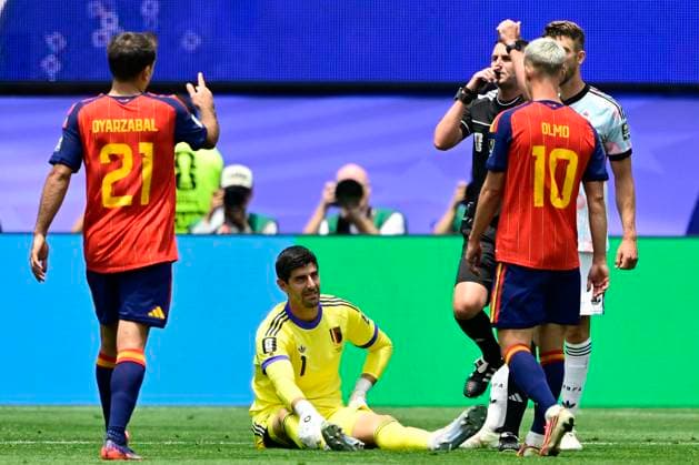 Spain vs Belgium - FIFA World Cup, WM, Weltmeisterschaft, Fussball 2026 LOS ANGELES, UNITED STATES OF AMERICA - JULY 10 : injury of Courtois Thibaut goalkeeper of Belgium pictured during the FIFA World Cup 2026 round of 8 match between Spain and Belgium at the SoFi stadium on July 10, 2026 in Los Angeles, United States of America, 10 07 2026 Los Angeles United States of America  Copyright: xJanxDexMeuleneirx