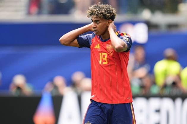 Lamine Yamal of Spain looks dejected Spain v Belgium, 2026 FIFA World Cup, WM, Weltmeisterschaft, Fussball Quarter-final, Football, Los Angeles Stadium, California, USA - 10 Jul 2026Los Angeles Los Angeles Stadium California (CA) United States of America  Copyright: xIsmaelxAdnan Shutterstockx 16985787ci