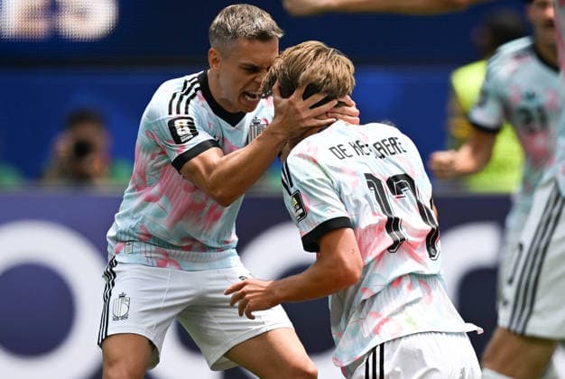 (260711) -- LOS ANGELES, July 11, 2026 -- Charles De Ketelaere (R) of Belgium celebrates scoring with his teammate during the quarter final match between Spain and Belgium at the 2026 FIFA World Cup, WM, Weltmeisterschaft, Fussball at Los Angeles Stadium in Los Angeles, the United States, July 10, 2026. ) (SP)U.S.-LOS ANGELES-FOOTBALL-FIFA WORLD CUP-QUARTER FINAL-ESP VS BEL WuxXiaoling 