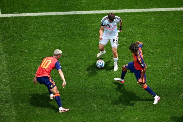 Spain v Belgium - FIFA World Cup, WM, Weltmeisterschaft, Fussball 2026 - Quarter Final INGLEWOOD, CALIFORNIA, UNITED STATES - JULY 10: Nicolas Raskin (23) of Belgium in action during the 2026 FIFA World Cup quarterfinal match between Spain and Belgium at Los Angeles Stadium (SoFi Stadium) in Inglewood, California, United States, on July 10, 2026. Abdulhamid Hosbas Anadolu Inglewood United States. Editorial use only. Please get in touch for any other usage.  Copyright: x2026xAnadoluxAbdulhamidxHosbasx