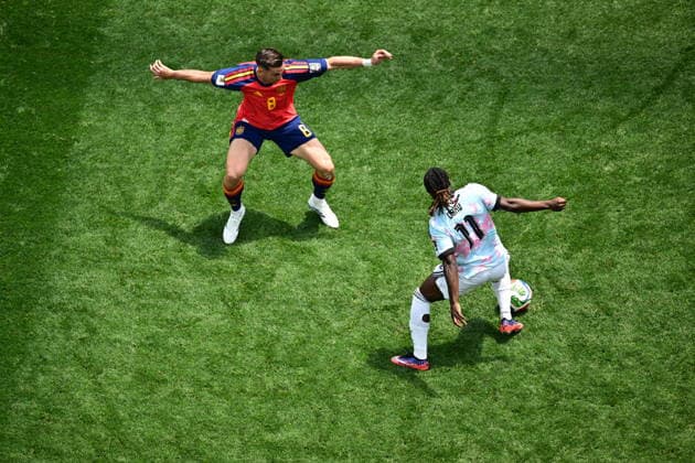 Spain v Belgium - FIFA World Cup, WM, Weltmeisterschaft, Fussball 2026 - Quarter Final INGLEWOOD, CALIFORNIA, UNITED STATES - JULY 10: Jeremy Doku (11) of Belgium in action against Fabian Ruiz (8) of Spain during the 2026 FIFA World Cup quarterfinal match between Spain and Belgium at Los Angeles Stadium (SoFi Stadium) in Inglewood, California, United States, on July 10, 2026. Abdulhamid Hosbas Anadolu Inglewood United States. Editorial use only. Please get in touch for any other usage.  Copyright: x2026xAnadoluxAbdulhamidxHosbasx