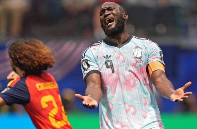 FIFA World Cup, WM, Weltmeisterschaft, Fussball 2026 quarterfinals - Spain vs Belgium Romelu Lukaku of Belgium laments during the FIFA World Cup 2026 quarterfinals match Spain against Belgium, in Los Angeles, USA, 10 July 2026. INGLEWOOD United States  Copyright: xSCOTTxSTRAZZANTEx