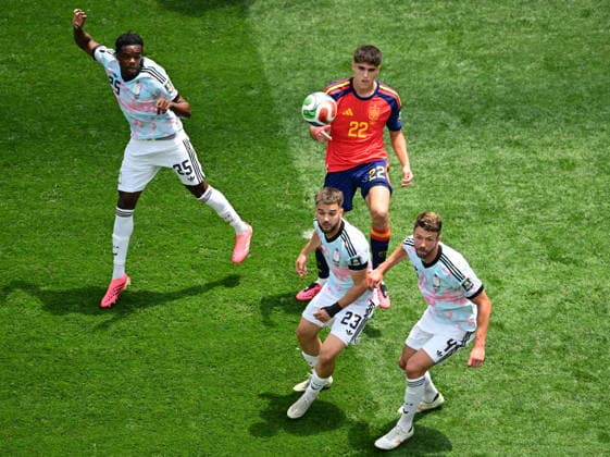 Spain v Belgium - FIFA World Cup, WM, Weltmeisterschaft, Fussball 2026 - Quarter Final INGLEWOOD, CALIFORNIA, UNITED STATES - JULY 10: Pau Cubarsi (22) of Spain in action during the 2026 FIFA World Cup quarterfinal match between Spain and Belgium at Los Angeles Stadium (SoFi Stadium) in Inglewood, California, United States, on July 10, 2026. Abdulhamid Hosbas Anadolu Inglewood United States. Editorial use only. Please get in touch for any other usage.  Copyright: x2026xAnadoluxAbdulhamidxHosbasx
