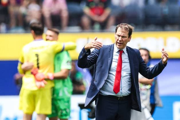 Belgium s head coach Rudi Garcia looks dejected after losing a soccer game between Spain and Belgian national team, Nationalteam Red Devils, on Friday 10 July 2026 in Los Angeles, USA, in the 1 4 finals of the FIFA World Cup, WM, Weltmeisterschaft, Fussball 2026. BRUNOxFAHY  x180906461x