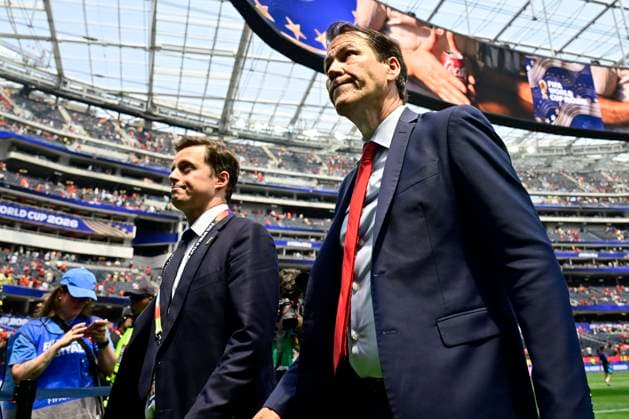 Spain vs Belgium - FIFA World Cup, WM, Weltmeisterschaft, Fussball 2026 LOS ANGELES, UNITED STATES OF AMERICA - JULY 10 : Garcia Rudi head coach of Belgium and Locht Pierre general director of Standard de Liege pictured during the FIFA World Cup 2026 round of 8 match between Spain and Belgium at the SoFi stadium on July 10, 2026 in Los Angeles, United States of America, 10 07 2026 Los Angeles United States of America  Copyright: xJanxDexMeuleneirx