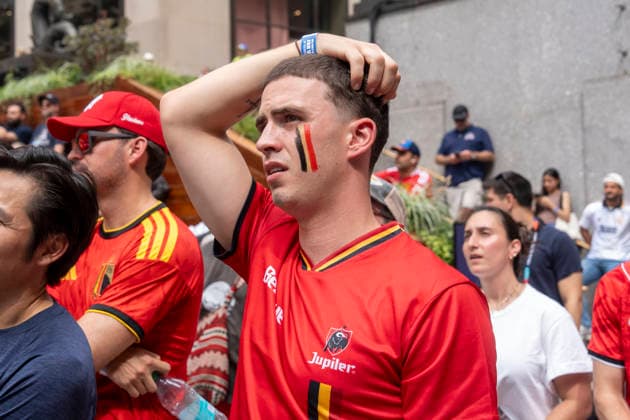 People watch the broadcast of the match between Spain and Belgium from Rockefeller Center in New York, United States, 10 July 2026. Fans of the Spanish national team, Nationalteam watch the broadcast of the match against Belgium !ACHTUNG: NUR REDAKTIONELLE NUTZUNG!  Copyright: xAngelxColmenaresx GR5026 20260710-55020862794_1