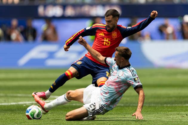 July 10, 2026, Los Angeles, California, United States: Spain™s Alex Baena (15) and Belgium s Timothy Castagne (21) seen in action during the FIFA World Cup, WM, Weltmeisterschaft, Fussball quarterfinal soccer match at SoFi Stadium. Los Angeles United States - ZUMAs197 20260710_aaa_s197_062 Copyright: xRingoxChiux
