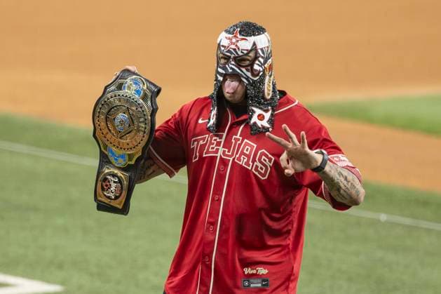 July 10, 2026, Arlington, Texas, USA: WWE wrestling star PENTA arrives to throw the first pitch during a MLB, Baseball Herren, USA game between the Houston Astros and Texas Rangers at Globe Life Field. Rangers win 7-3. Arlington USA - ZUMAf180 20260710_zsp_f180_033 Copyright: xMarkxFannx