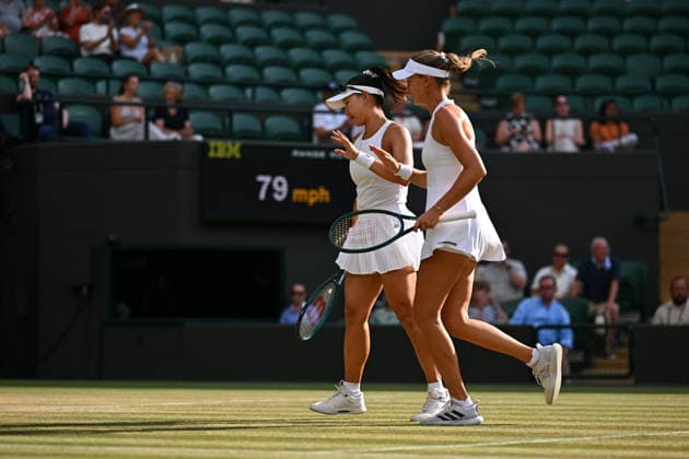 2026 Wimbledon - Kristina Mladenovic Kristina Mladenovic (FRA) durinh her semi final double match at the 2026 Wimbledon Championships at the AELTC in London, Great Britain, on July 10, 2026. Photo by Corinne Dubreuil ABACAPRESS.COM LONDON United Kingdom  Copyright: xDubreuilxCorinne ABACAx