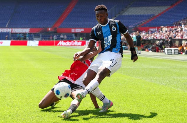 2026-07-11 Feyenoord v Club Brugge - Pre Season Friendly ROTTERDAM, NETHERLANDS - JULY 11: Mamadou Diakhon of Club Brugge is challenged by Givairo Read of Feyenoord during the Pre Season Friendly match between Feyenoord and Club Brugge at Stadion Feijenoord on July 11, 2026 in Rotterdam, Netherlands. Rotterdam Stadion Feijenoord Netherlands Content not available for redistribution in The Netherlands directly or indirectly through any third parties. Copyright: xHansxvanxderxValkx