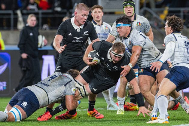 July 11, 2026, Wellington, Wellington City, New Zealand: Nations Championship 2026 - New Zealand vs. Italy: New Zealand v Italy: July 11th, 2026, Wellington, Wellington City, New Zealand: Sam ( 4 centre) of New Zealand attempts to reach the try line despite the last ditch attempts of several Italian players during the Nations Championship 2026 fixture between the New Zealand and Italy at the Hnry Stadium in Wellington. Wellington New Zealand - ZUMAf189 20260711_zsp_f189_036 Copyright: xJamesxFoyx