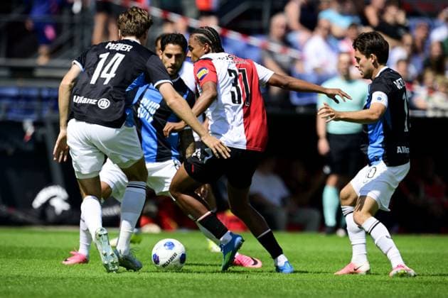 ROTTERDAM - Calvin Stengs of Feyenoord, Blorn Meijeren and Hugo Vetlesen of Club Brugge during the friendly match between Feyenoord and Club Brugge at De Kuip on July 11, 2026, in Rotterdam, the Netherlands. Feyenoord is preparing for the 2026-2027 season. ANP OLAF KRAAK International Friendly, Länderspiel, Nationalmannschaft 2026-2027 xVIxANPxSportx xxANPxIVx 563328048 originalFilename: 563328048.jpg