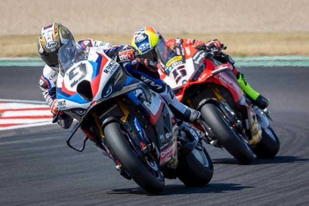RECORD DATE NOT STATED 11th July 2026: Donington Park, Leicestershire, England; Motul FIM World Superbike Championship Donington 2025, Day 2; Danilo Petrucci on his ROKiT BMW Motorrad WorldSBK Team BMW M1000RR ahead of Yari Montella on his Barni Spark Racing Team Ducati Panigale V4 R during the Superpole session TimxWilliams