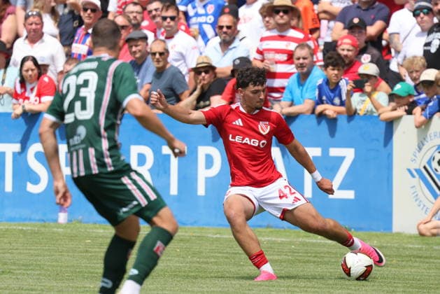 42 Jannis Zaydan (Energie Cottbus) Fussball Testspiel 2026 2027 FC Energie Cottbus - Hallescher FC *** 42 Jannis Zaydan Energie Cottbus Soccer Friendly Match 2026 2027 FC Energie Cottbus Hallescher FC