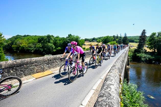 Tour de France 2026 Stage 8 BERGERAC, FRANCE - JULY 11 : Rider of Team EF Education - EasyPost in, Team XDS Astana in action during stage 8 of the 113rd edition of Tour de France an UCI World Tour 2.UWT cycling road race stage for Men Elite of 182 km with start in Perigueux and finish in Bergerac on July 11, 2026 in Bergerac, France, 11 07 2026 ( Motordriver Kurt Vandenborre - Bergerac France  Copyright: xTomasxSiskx